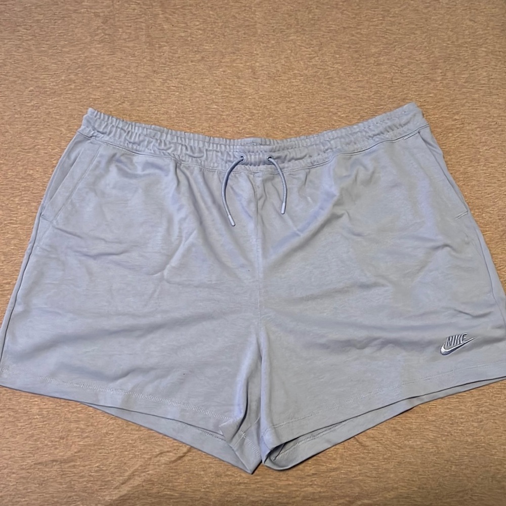 Women’s high waisted Nike fleece shorts